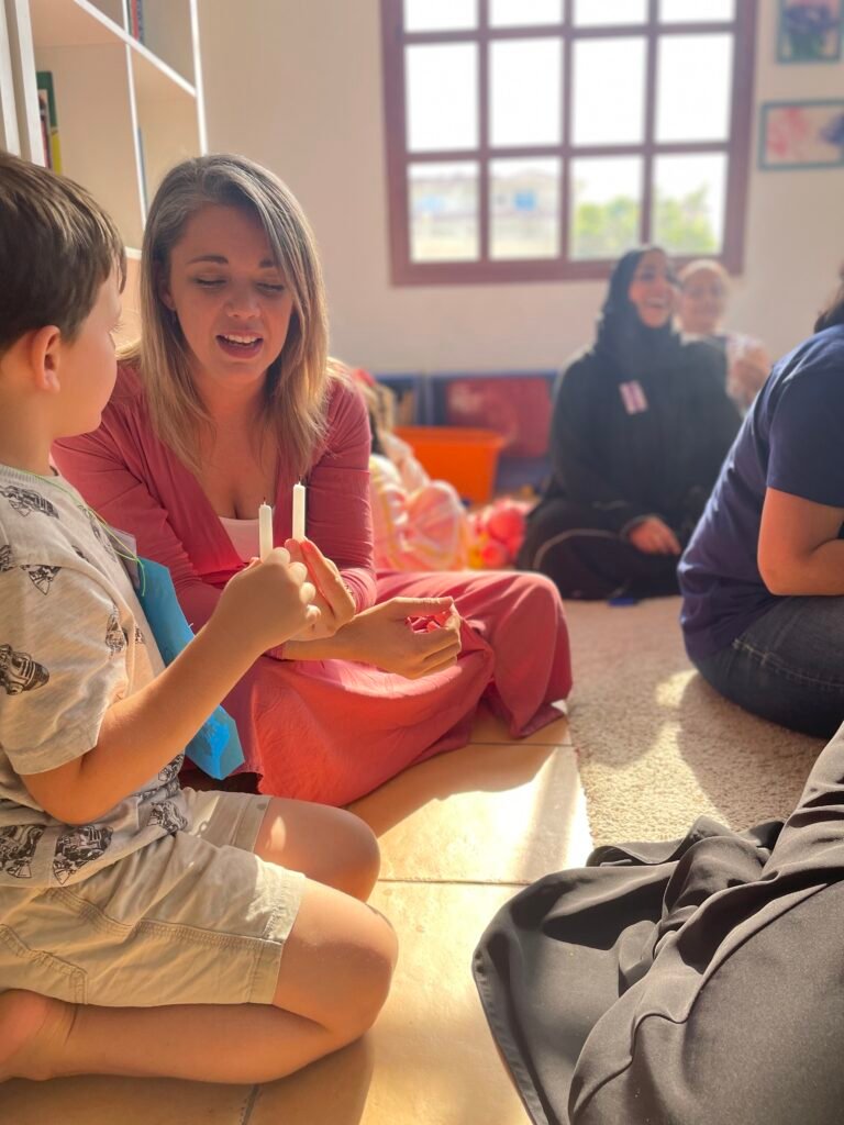 Mother learning calming tecnique in a workshop by Family bond